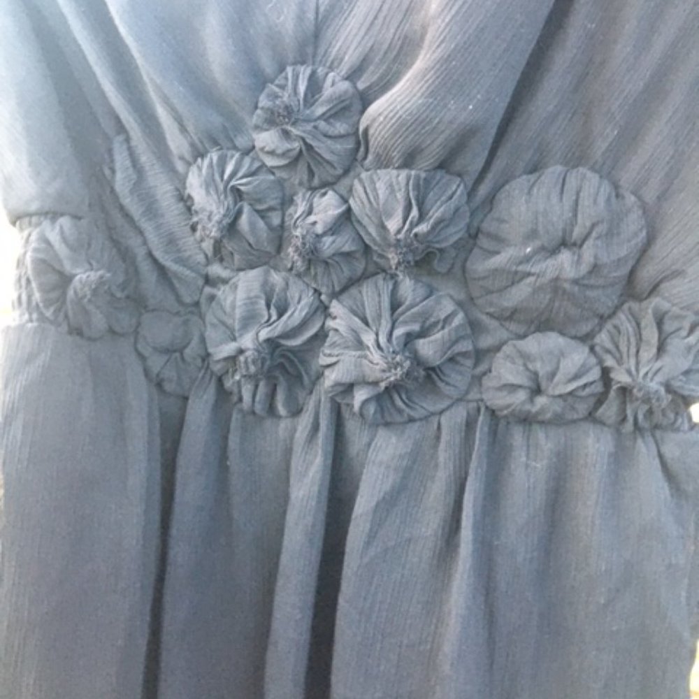 Beautiful NWOT Black Party/professional top with flowers size 4 - Picture 3 of 8